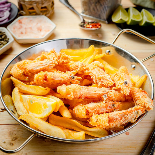 Camarones empanizados con patatas fritas